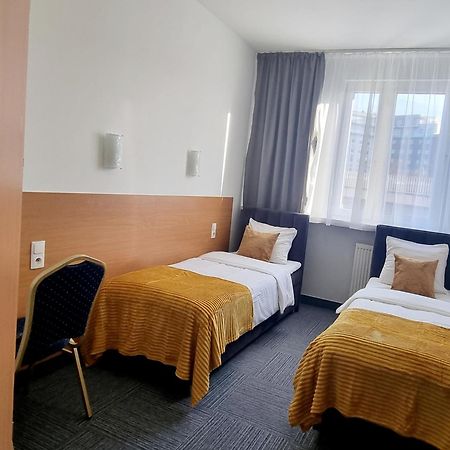 Hotel Orbita Вроцлав Екстер'єр фото