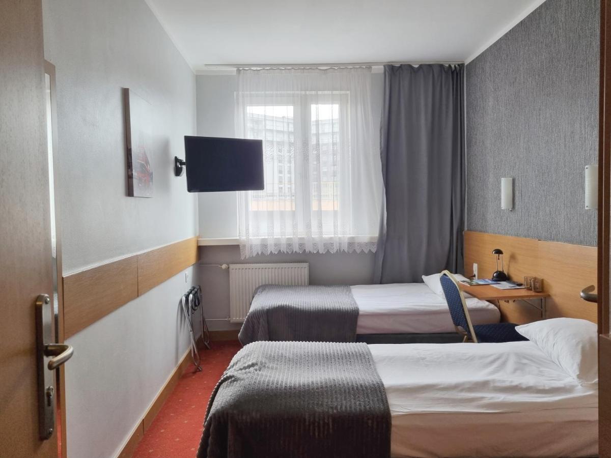 Hotel Orbita Вроцлав Екстер'єр фото