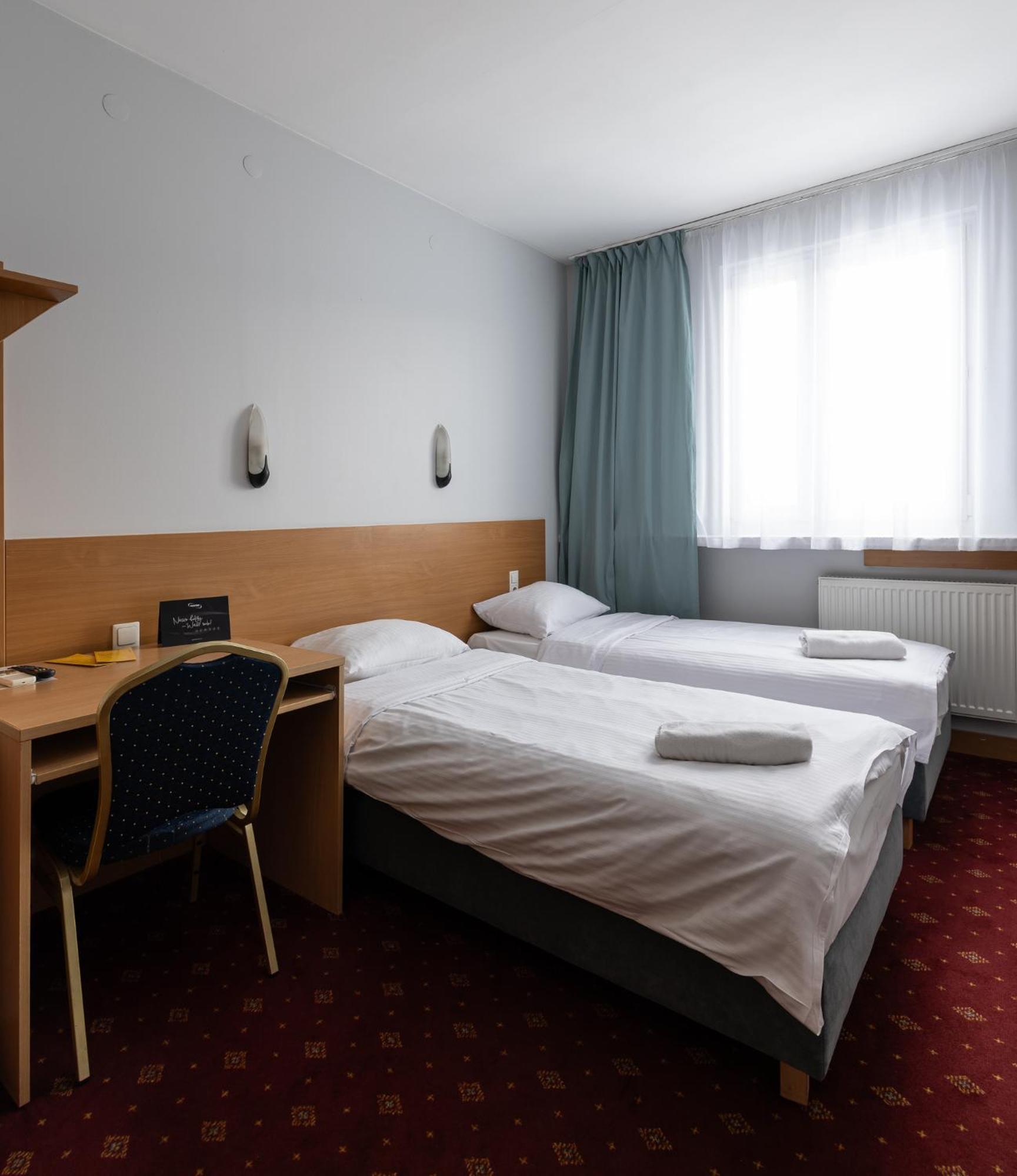 Hotel Orbita Вроцлав Екстер'єр фото