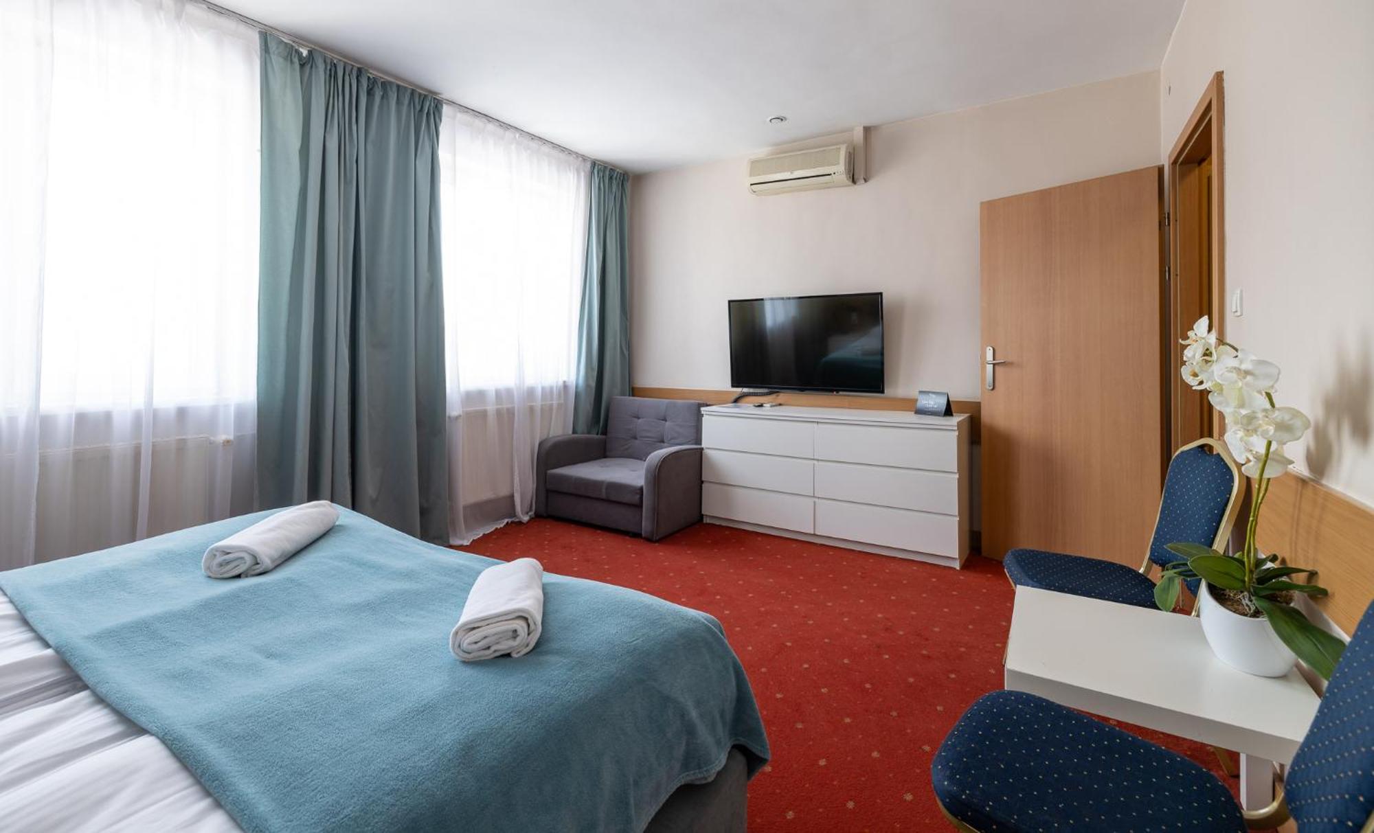 Hotel Orbita Вроцлав Екстер'єр фото